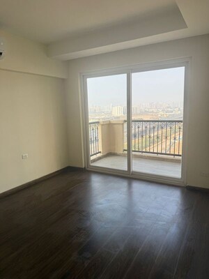Room in 3.5 BHK Apartment at ATS Triumph, Sector 104 – for Sale