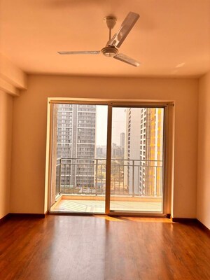 Room in 3 BHK Apartment at Godrej Woods, Sector 43 – for Rent