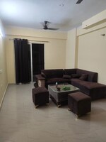 1375 Sq.Ft. Pg in Sector 75
