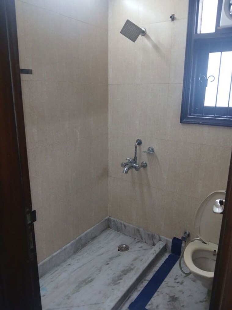 Bathroom, amritpuri 2 Bedroom 900 Sq.Ft. Builder Floor In Amritpuri Delhi 10563426