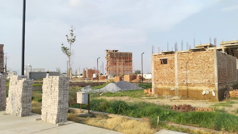 Exterior View, sunrakh bangar 3 Bedroom 112 Sq.Yd. Villa In Sunrakh Bangar Vrindavan 10563483