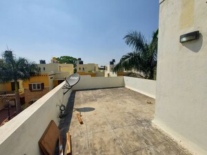 Team Area in 3 BHK Villa at Heritage County, Sarjapur – for Rent