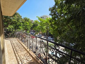 Balcony in 3 BHK Apartment at Chembur – for Rent