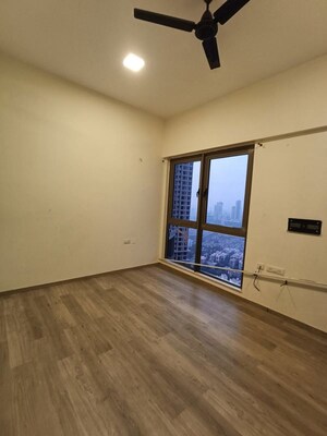Room in 2 BHK Apartment at Sheth Auris Serenity Tower 3, Malad West – for Rent