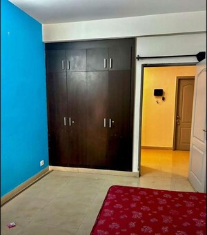 Room in 3 BHK Apartment at Jaipurias Sunrise Greens Zirakpur, Vip Road – for Rent