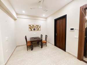 Living Room in 2 BHK Builder Floor at Sector 40 – for Rent
