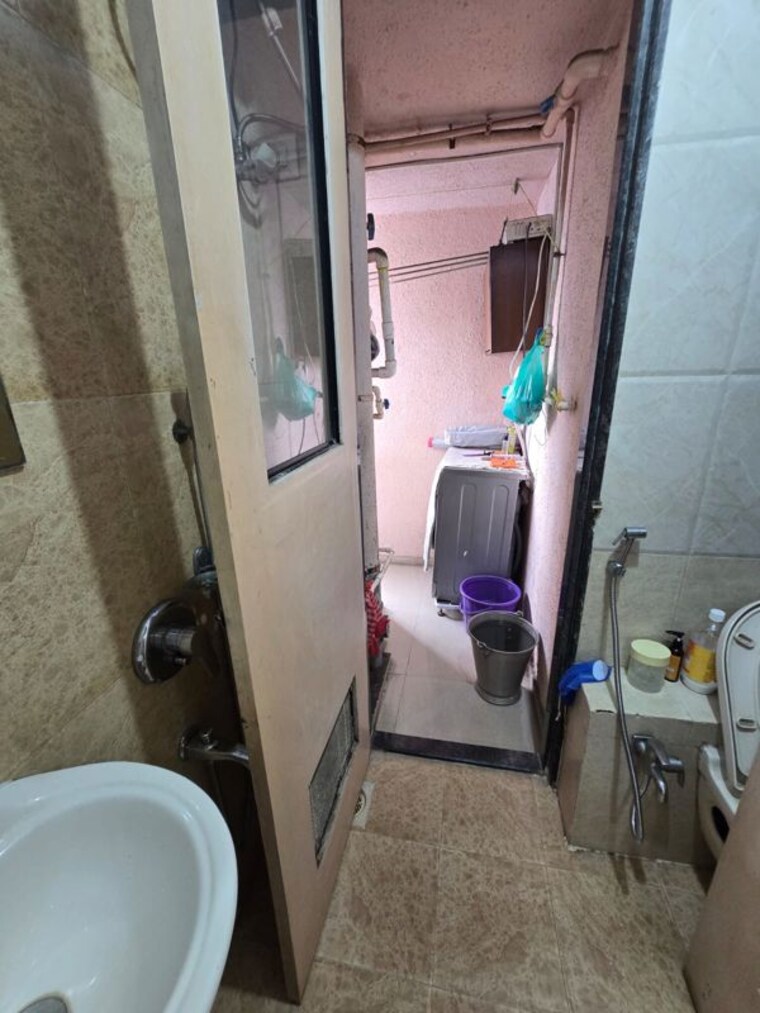 Bathroom, swaraj-planet 2 Bedroom 1020 Sq.Ft. Apartment In Kopar Khairane Navi Mumbai 10564102