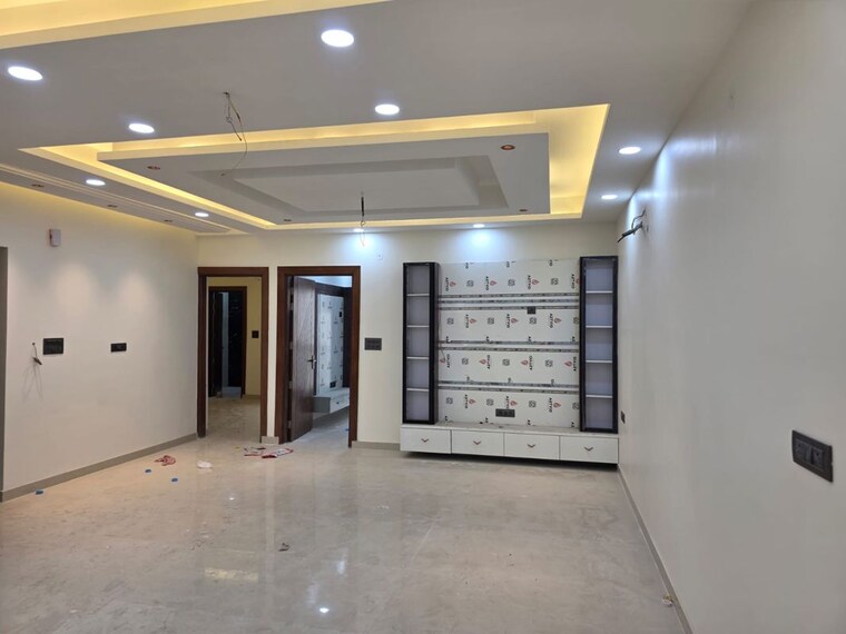 Room, sector 85 3 Bedroom 350 Sq.Yd. Builder Floor In Sector 85 Faridabad 10564140