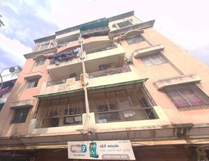  Apartment For Sale in Amroli