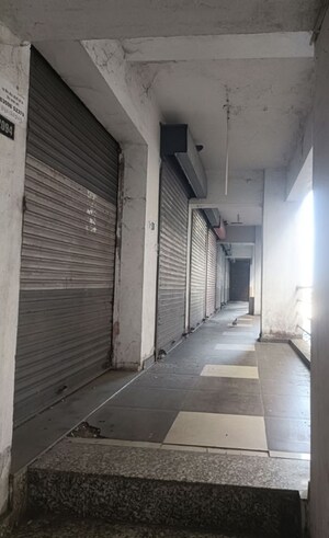  Shop For Sale in Dindoli
