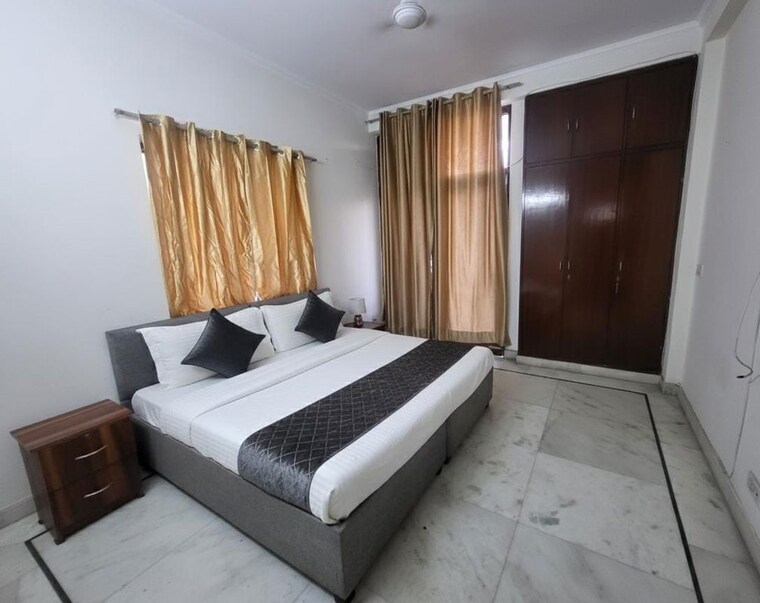 Bedroom, dlf phase ii 3 Bedroom 2500 Sq.Ft. Builder Floor In Dlf Phase ii Gurgaon 10564181