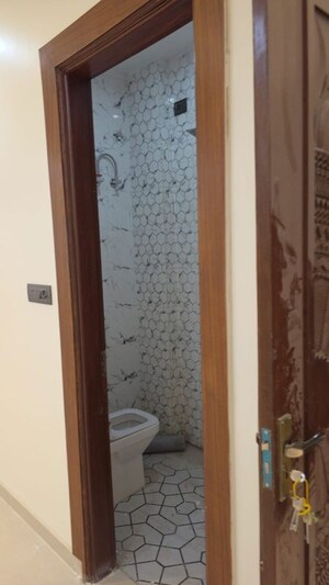 Bedroom in 4 BHK Builder Floor at Sector 85 – for Sale
