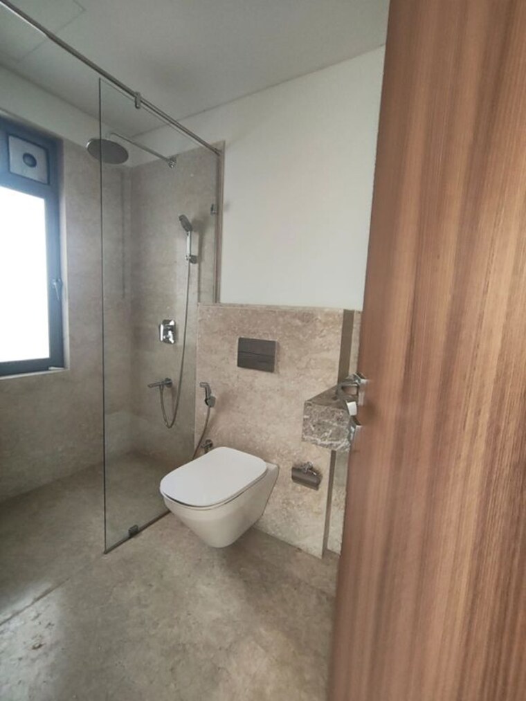 Bathroom, piramal-mahalaxmi 2 Bedroom 760 Sq.Ft. Apartment In Mahalaxmi Mumbai 10564254