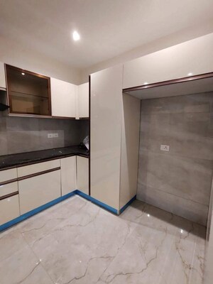Room in 3 BHK Apartment at ILD Greens, Sector 37c – for Sale