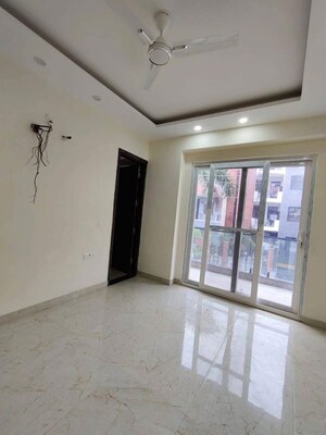 Room in 3 BHK Apartment at ILD Greens, Sector 37c – for Sale