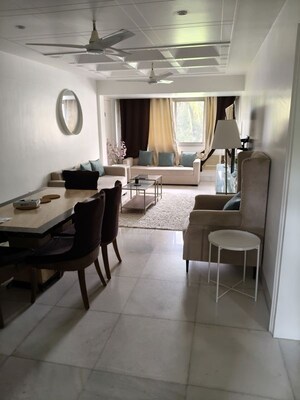 2 BHK Apartment For Rent in Kamal Kunj CHS Vile Parle, Vile Parle East