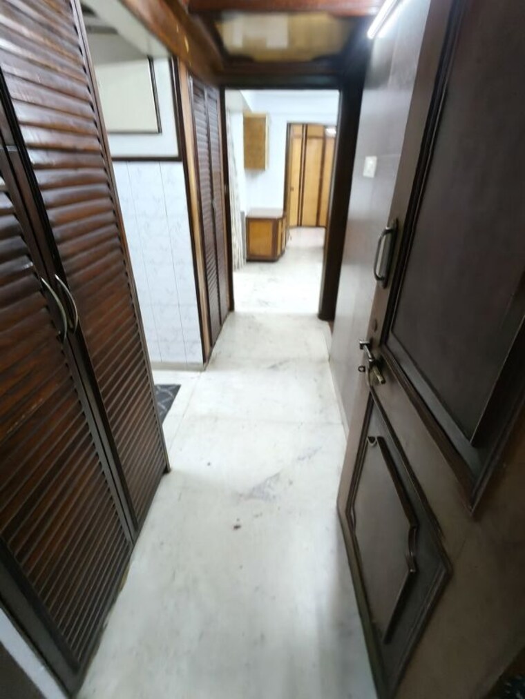 Balcony, everest-cleopatra 2 Bedroom 1000 Sq.Ft. Apartment In Vile Parle East Mumbai 10564350