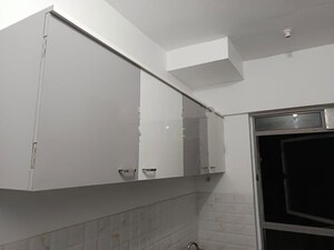 Room in 2 BHK Apartment at Kalpataru Immensa, Kolshet Road – for Rent