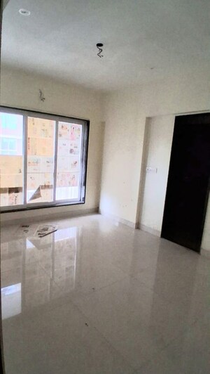 Room in 2 BHK Apartment at Poonam Vaishno Heights, Malad East – for Rent