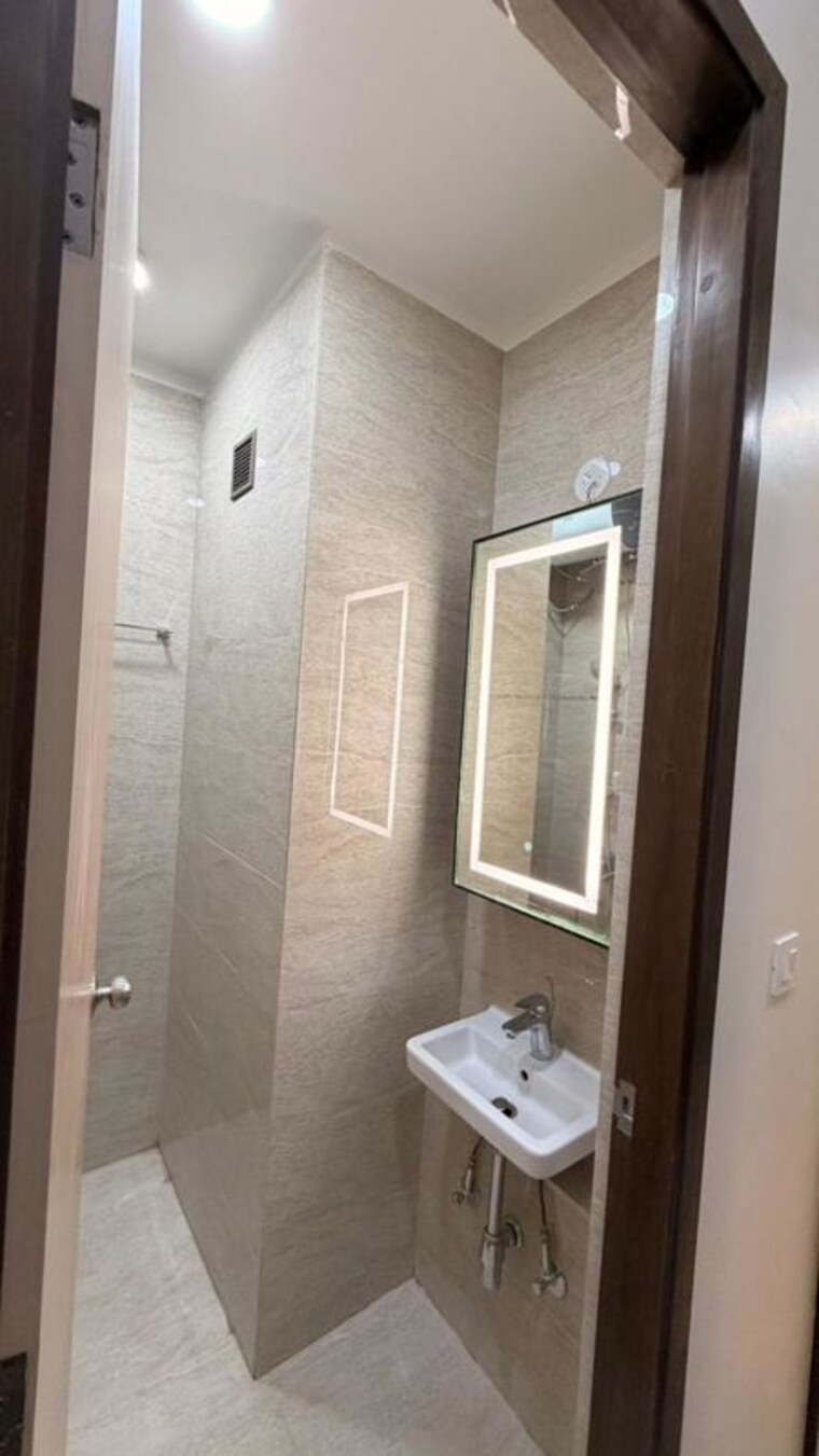 Bathroom, adani-ten-bkc 3 Bedroom 1450 Sq.Ft. Apartment In Bandra East Mumbai 10564431