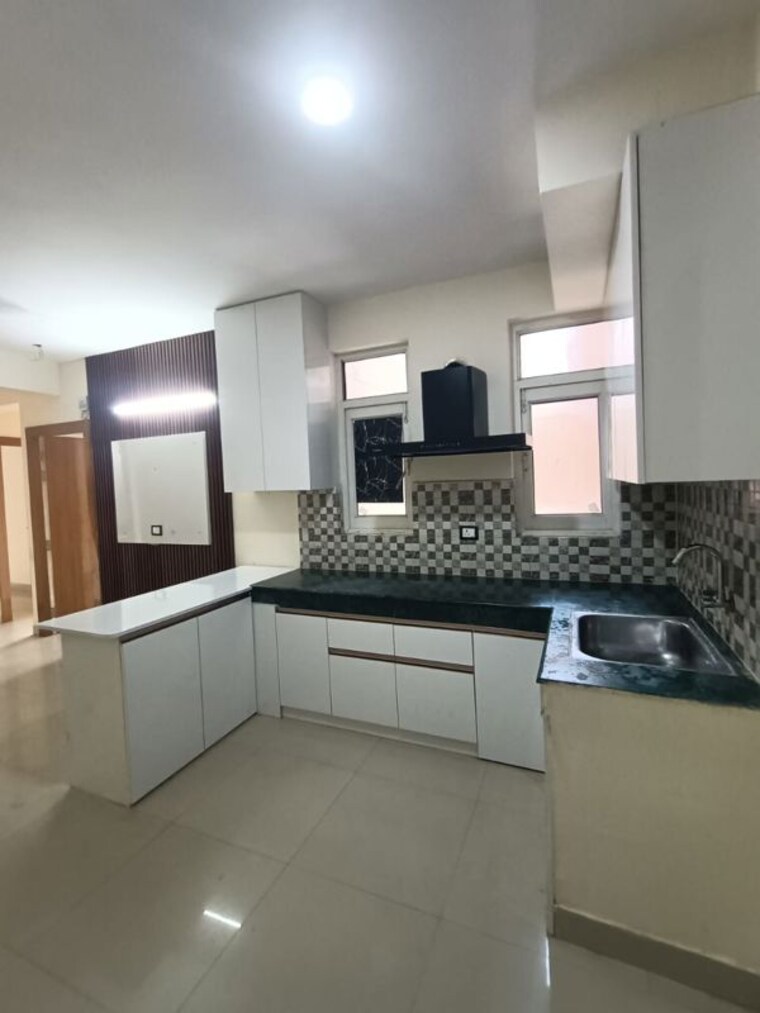 Kitchen, sector 108 3 Bedroom 750 Sq.Ft. Apartment In Sector 108 Gurgaon 10560592