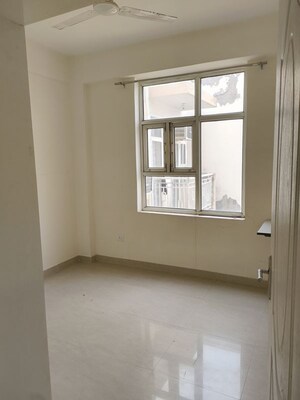 Room in 2 BHK Apartment at Shree Vardhman Mantra, Sector 67 – for Rent