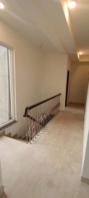 Balcony in 3 BHK Builder Floor at BPTP Amstoria, Sector 102 – for Sale