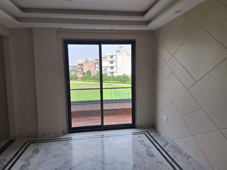 Room, bptp-amstoria 3 Bedroom 250 Sq.Yd. Builder Floor In Sector 102 Gurgaon 10564449
