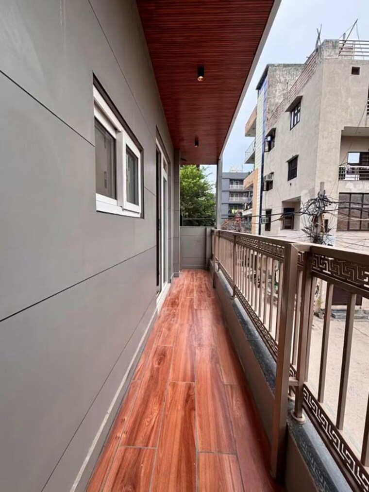 Balcony, uttam nagar 3.5 Bedroom 912 Sq.Ft. Builder Floor In Uttam Nagar Delhi 10564466