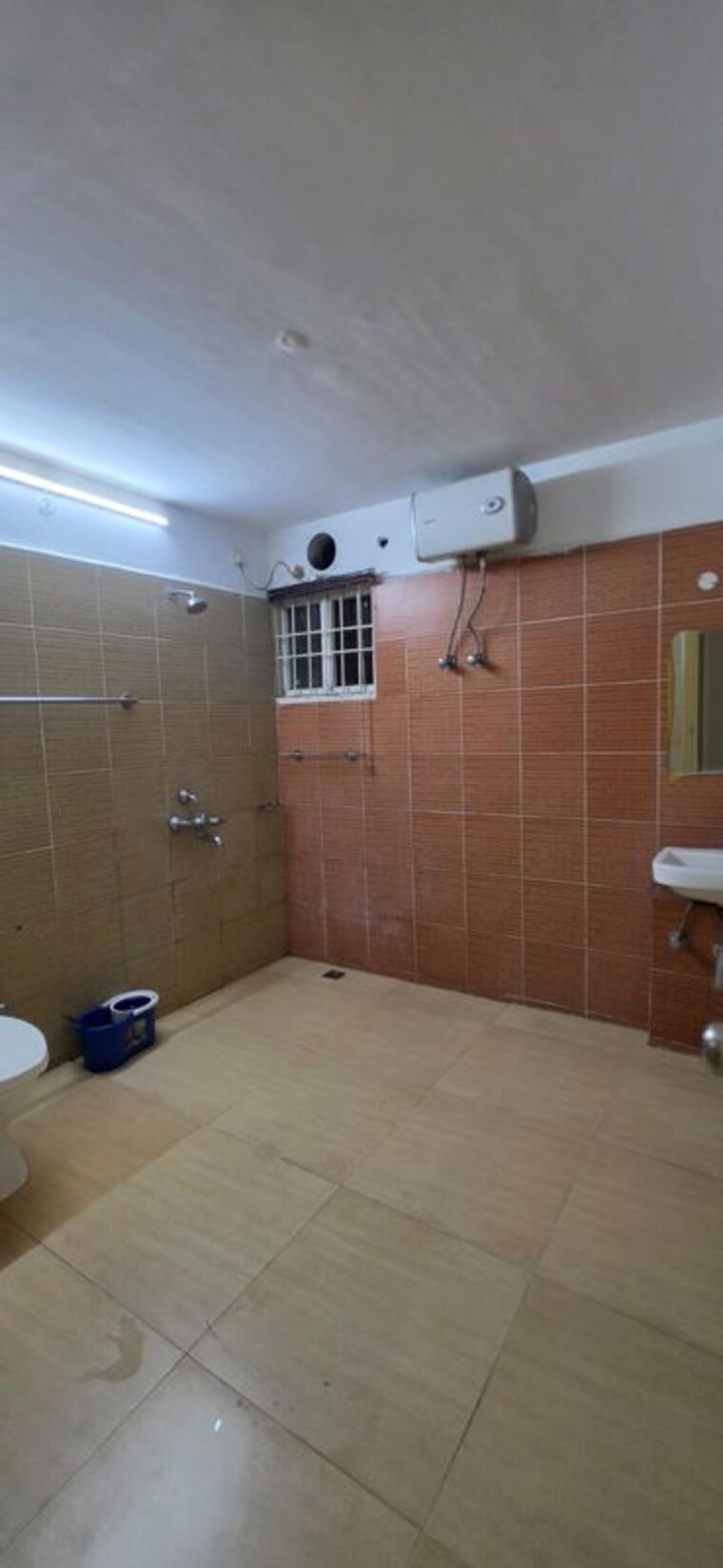 Bathroom, noble-aurellia 3 Bedroom 3310 Sq.Ft. Builder Floor In Sector 88 Mohali 10564479