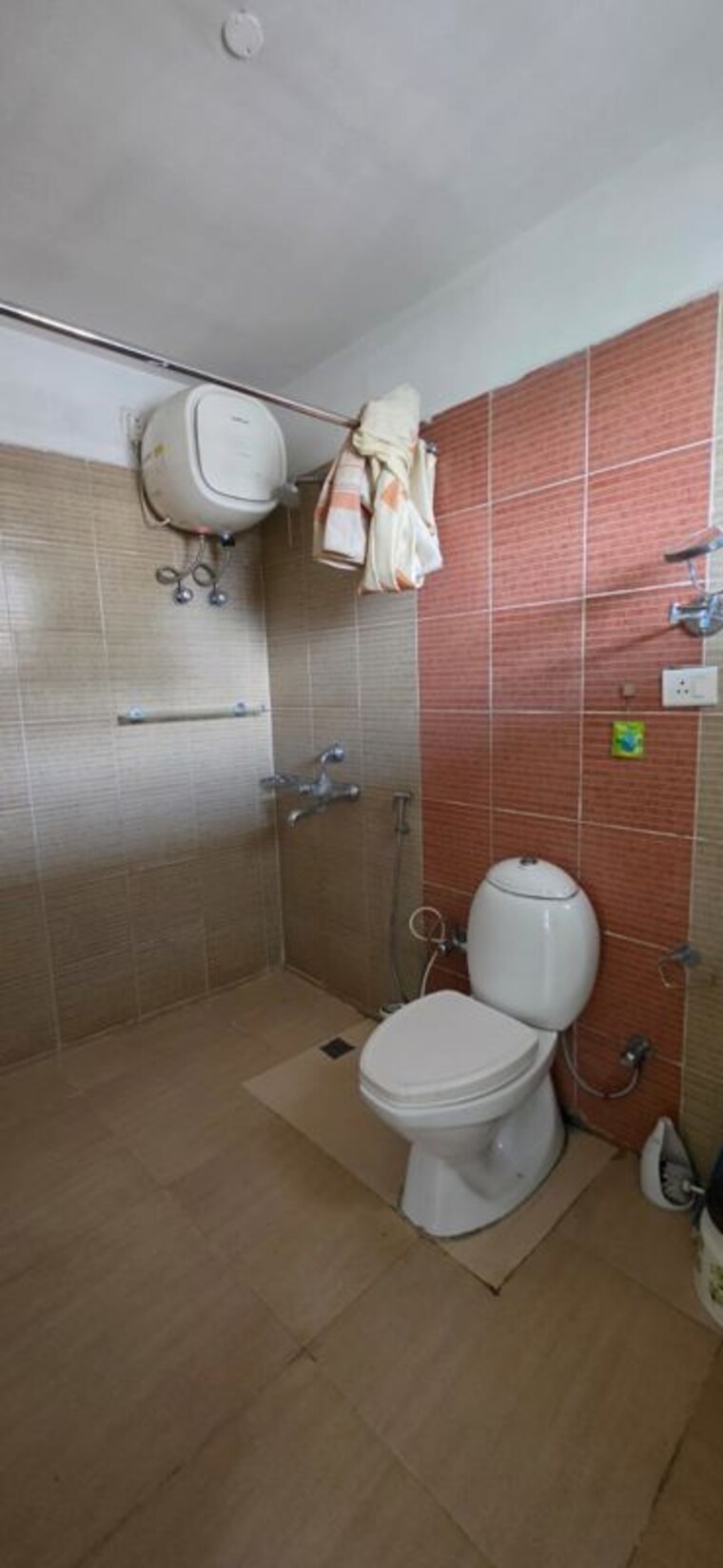 Bathroom, noble-aurellia 3 Bedroom 3310 Sq.Ft. Builder Floor In Sector 88 Mohali 10564479