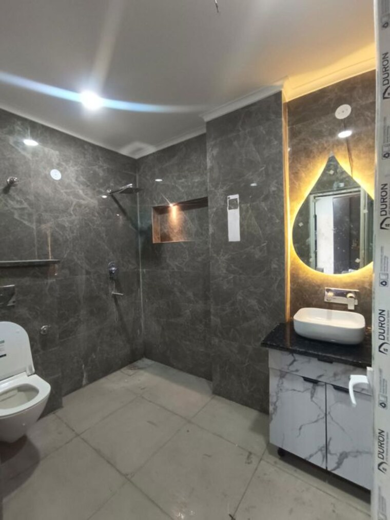  Parking, dlf city phase 3 1 Bedroom 600 Sq.Ft. Builder Floor In Dlf City Phase 3 Gurgaon 10564484