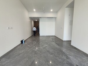 Room in 3 BHK Apartment at Prestige Jasdan Classic, Mahalaxmi – for Rent