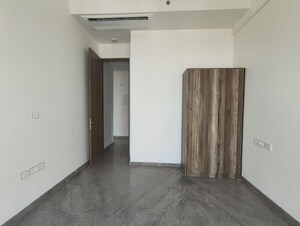 Room in 3 BHK Apartment at Prestige Jasdan Classic, Mahalaxmi – for Rent