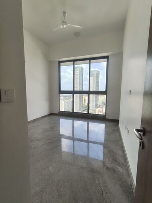 Room in 3 BHK Apartment at Prestige Jasdan Classic, Mahalaxmi – for Rent