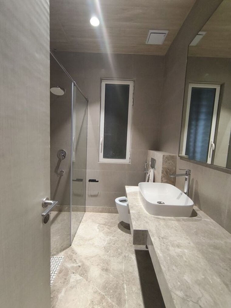 Bathroom, indiabulls-sky-forest 3 Bedroom 2500 Sq.Ft. Apartment In Lower Parel Mumbai 10564524