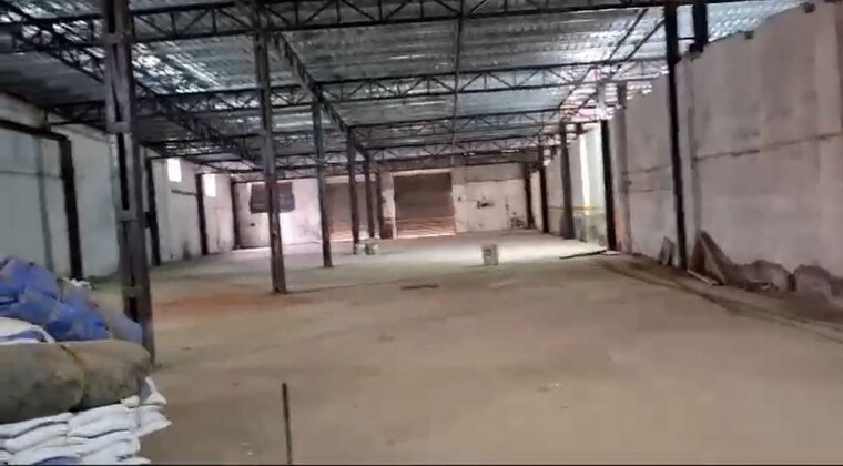  Parking, borivali west Commercial Warehouse 6000 Sq.Ft. In Borivali West Mumbai 10564526