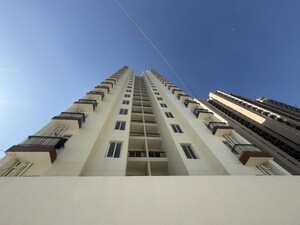 3 BHK Apartment – Exterior View View at Amrapali Dream Valley - for Rent