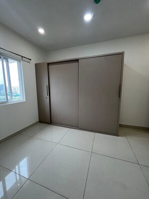 Room in 3.5 BHK Apartment at Prestige Tranquil, Kokapet – for Rent