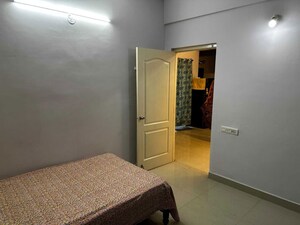 Room in 3 BHK Apartment at Gauthami Green Blossoms, Kokapet – for Rent