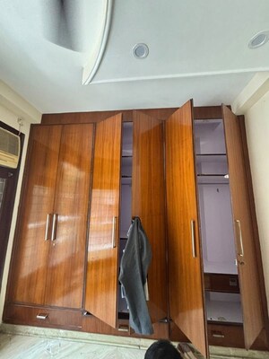 Furnished Amenities in 2 BHK Builder Floor at Malviya Nagar – for Rent