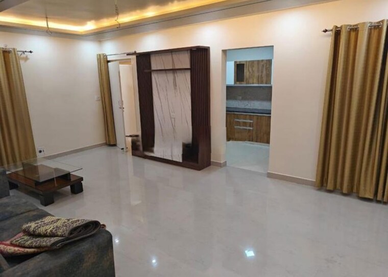 Room, gomti nagar 4 Bedroom 2300 Sq.Ft. Apartment In Gomti Nagar Lucknow 10564640