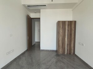 Room in 3 BHK Apartment at Prestige Jasdan Classic, Mahalaxmi – for Rent