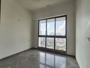 Room in 3 BHK Apartment at Prestige Jasdan Classic, Mahalaxmi – for Rent