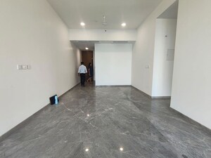 Room in 3 BHK Apartment at Prestige Jasdan Classic, Mahalaxmi – for Rent