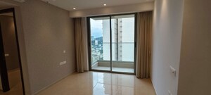 Room in 3 BHK Apartment at Kalpataru Magnus, Bandra East – for Rent