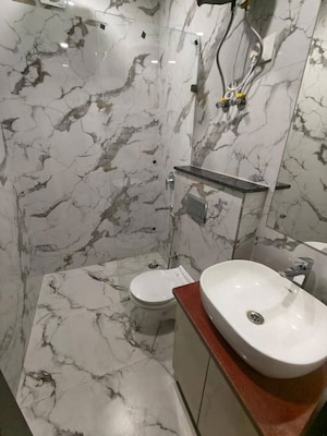 Team Area in 2 BHK Builder Floor at Malviya Nagar – for Rent