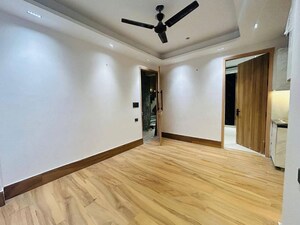 Room in 2 BHK Builder Floor at Malviya Nagar – for Rent