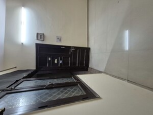 Bedroom in 1.5 BHK Builder Floor at Mayur Vihar – for Rent
