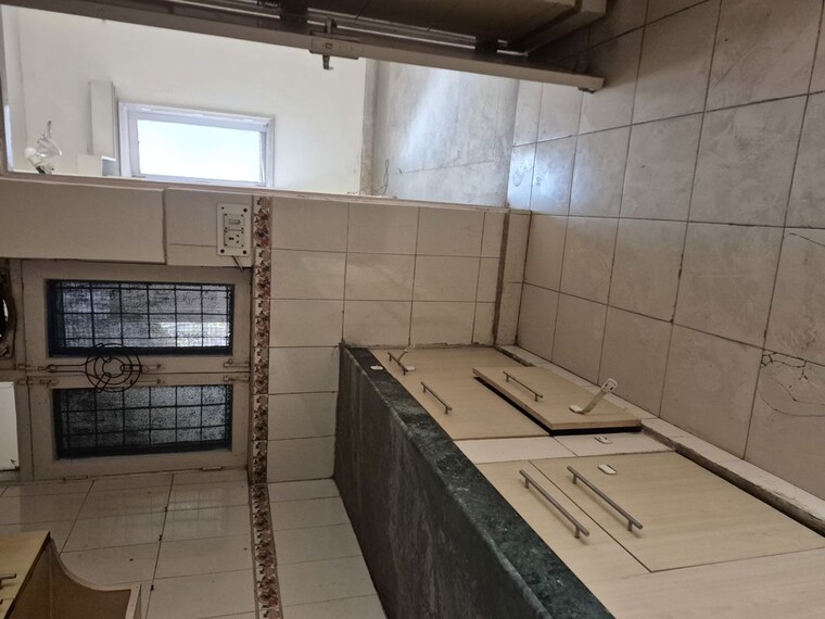 Kitchen, mayur vihar 3.5 Bedroom 1350 Sq.Ft. Apartment In Mayur Vihar Delhi 10564678